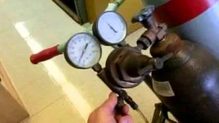 How to Use a Pressure Regulator on a Compressed Gas Cylinder