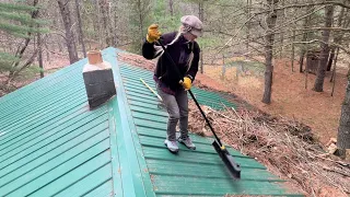 This roof wants to eat us. How to save a cabin~