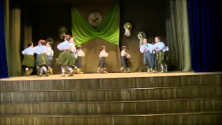 Māmiņdiena Misas vidusskolā, "Latviešu pāru deju svīta", 2015