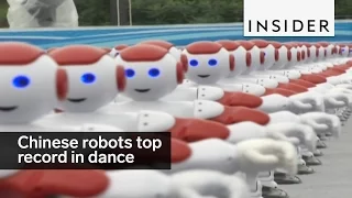 1007 Chinese robots break world record in creepy dance