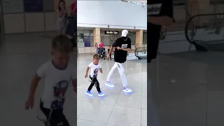 Monster Neon Mode 😱🔥 Мальчик учит Танцевать ❤️