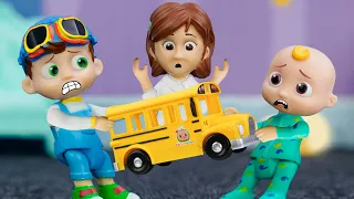 Please Don't Cry 😫 Good Manner Songs [ 30 MIN LOOP ] | CoComelon Toys Nursery Rhymes & Kids Songs