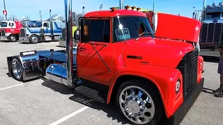 Beautiful '74 IH at MATS 2023 Mid America Truck Show