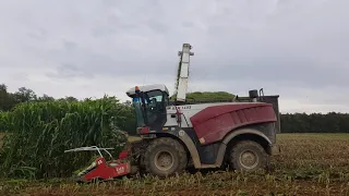 Versatile RSM 1403 / John Deere 7530 / Forage Harvester