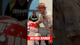 Michael Rooker having fun at Comic Con Wales 🏴󠁧󠁢󠁷󠁬󠁳󠁿 #comicconwales #walescomiccon #comiccon