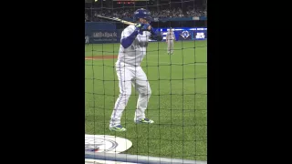 Josh Donaldson almost loses his head against the Yankees