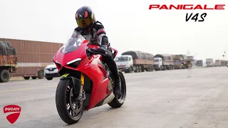 Ducati Panigale V4S worth Rs 31 LAKHS | Full Throttle!