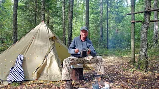 Solo hike to Lake Maloye Yurinskoye. Two nights. Fishing.