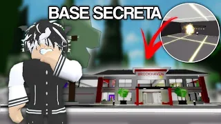 ENCUENTRO UNA BASE SECRETA EN LA ESCUELA DE BROOKHAVEN! 😱 - ROBLOX