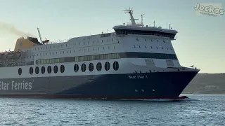 Άφιξη του Blue Star 1 στο λιμάνι της Πάρου