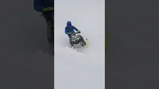 Chasing Jay Mentaberry on the NEW 2023 Skidoo Expert