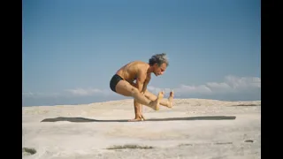 Simon Borg-Olivier teaching the essence of vinyasa yoga