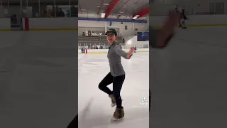 How to Do the 2-Foot Spin: Ice Skating for Beginners ⛸❄️