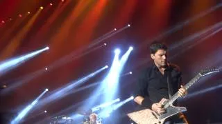 Nickelback - Animals + Woke Up This Morning (live Palais Omnisports de Paris-Bercy 20/11/13)