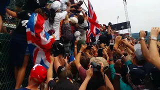 Spa 2017 formula one belgium grand prix Hamilton Célébration win with public