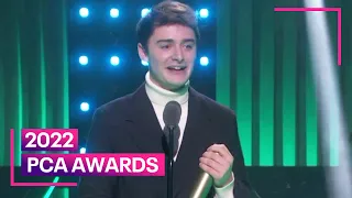 Stranger Things' Noah Schnapp WINS 2022 Male TV Star at PCAs | E! News