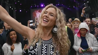 Joss Stone - Super Duper - sings amongst the audience at Pori Jazz July 8, 2016 4k to HD