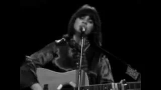Linda Ronstadt - I Can' Help It (If I'm Still In Love With You) - 12/6/1975 (Official)
