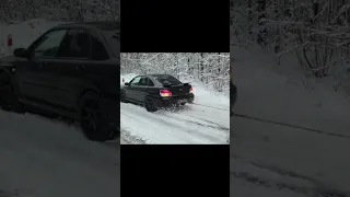 Subaru Impreza 2.0 160HP 2007 - Towing BMW out of a ditch