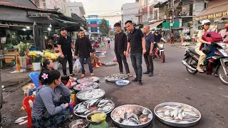 Xuyên việt T38 chợ chiều Đặc sản Tân Yên Tây Ninh toàn món ngon. Nguyễn Tất Thắng