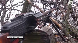 Окупанти оселилися в покинутих будинках і атакують: таємниці луганського Жолобка / репортаж з фронту
