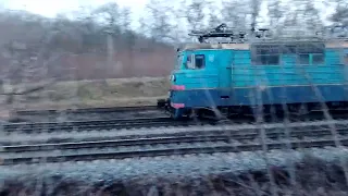 ВЛ60ПК-1513 с грузовым поездом.