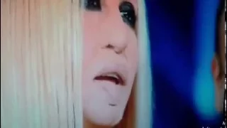 Imitazione di Donatella Versace , Sanremo 2016