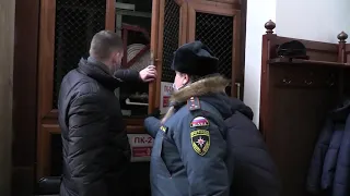 Инспекторы пожарного надзора перед Рождеством напоминают о правилах безопасности в храмах и церквях