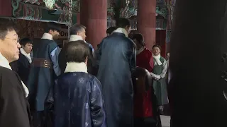 Bell ringing ceremony welcomes in the New Year in Seoul