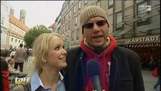 Schlagersänger Marcus Kuno bei einem Interview in München