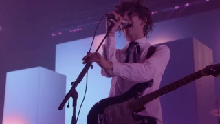 The 1975 vevo GIRLS Live in 1080p HD - Full Song - o2 london uk