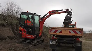 Boden verladen mit KUBOTA KX019 und Transport mit MULTICAR FUMO M30 mit Anhänger