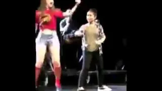 Alessia cara dançando da me tu cusita