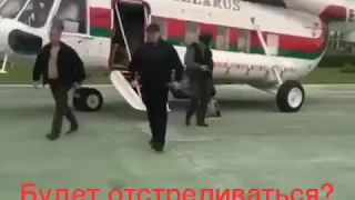 Лукашенко вооружился автоматом