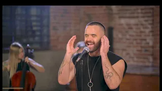 Brian Justin Crum covers "Halo" by Beyonće