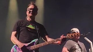 blink-182 - Bored To Death (St. Paul, MN - 5/4/23) WITH TOM DELONGE