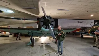 La Sénia, XII Diada Commemorativa del Camp d'Aviació, 2, visita guiada avions, Vinaròs News, 18-5-24