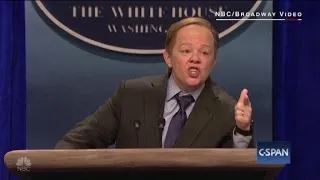 Melissa McCarthy channels Sean Spicer on SNL