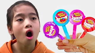 알리와 아드리아나 손가락 가족 노래 유아를위한 교육 비디오 Adriana and Daddy Finger Learning Colors With Family Hubba Bubba