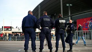 Dopo la figuraccia in Champions, prova d'appello per lo Stade de France. Senza tifosi inglesi...