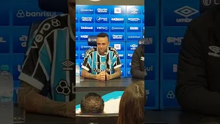 Luan fala sobre jogar ao lado de Suárez e brinca com o apelido da dupla LuLu. #grêmio #Luan