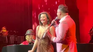 Magkasuyo Buong Gabi - Jed Madela & Regine Velasquez [East Meets West Manila Concert 2022]