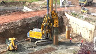 Work in construction pit