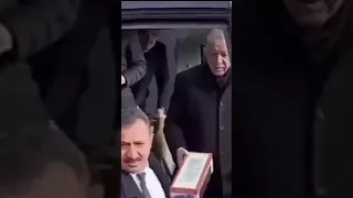 Erdoğan oyuncakla korumasına vurdu