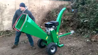 RSL engineering 15hp 5 inch woodchipper in action