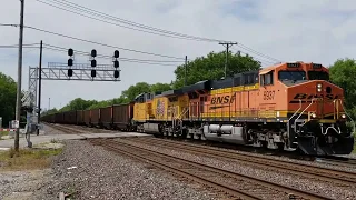 DEEX loads with BNSF/UP lashup at Dunlap Indiana. June 6, 2018