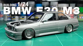 Build 1/24 BMW M3 E30 Stance - Nunu Model Kit