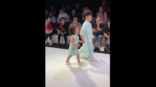 Funny moments kids catwalk