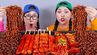 Fideos negros TTeokbokki Mukbang DONA