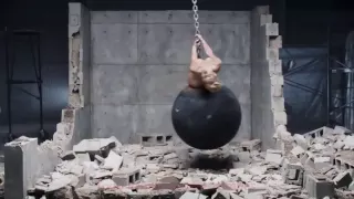 Miley Cyrus - Wrecking Ball (Sub Español)